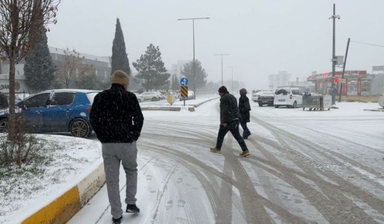 Adıyaman’da buzlanma nedeniyle eğitime 1 gün ara