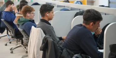 Adıyaman’da öğrenciler ‘Yaşayan Kütüphane’ ile konforlu ve dijital çalışma imkanı buluyor  - Videolu Haber