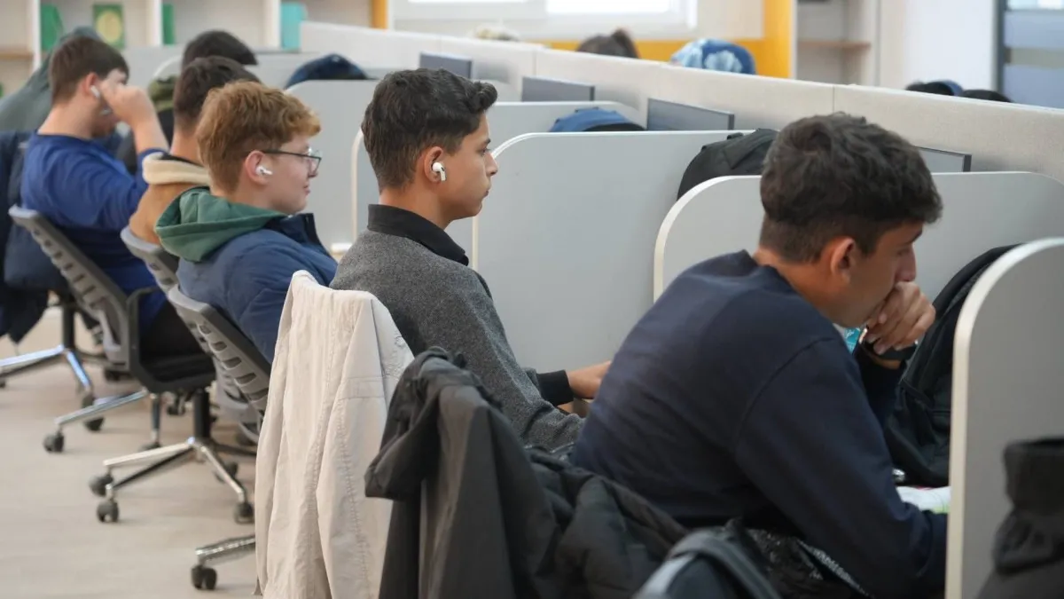 Adıyaman’da öğrenciler ‘Yaşayan Kütüphane’ ile konforlu ve dijital çalışma imkanı buluyor  - Videolu Haber