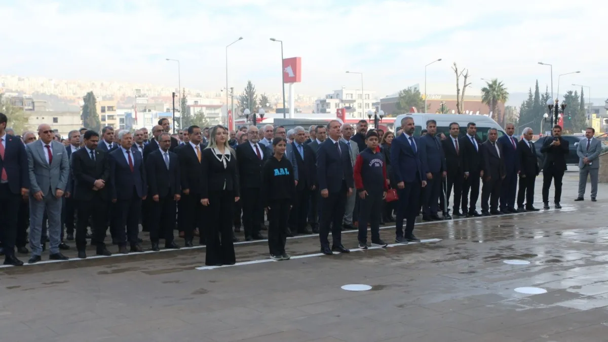 Adıyaman’da Öğretmenler Günü düzenlenen törenle kutlandı - Videolu Haber