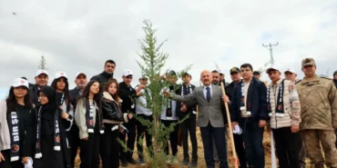Adıyaman’da şehitler anısına 150 fidan dikildi