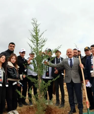 Adıyaman’da şehitler anısına 150 fidan dikildi