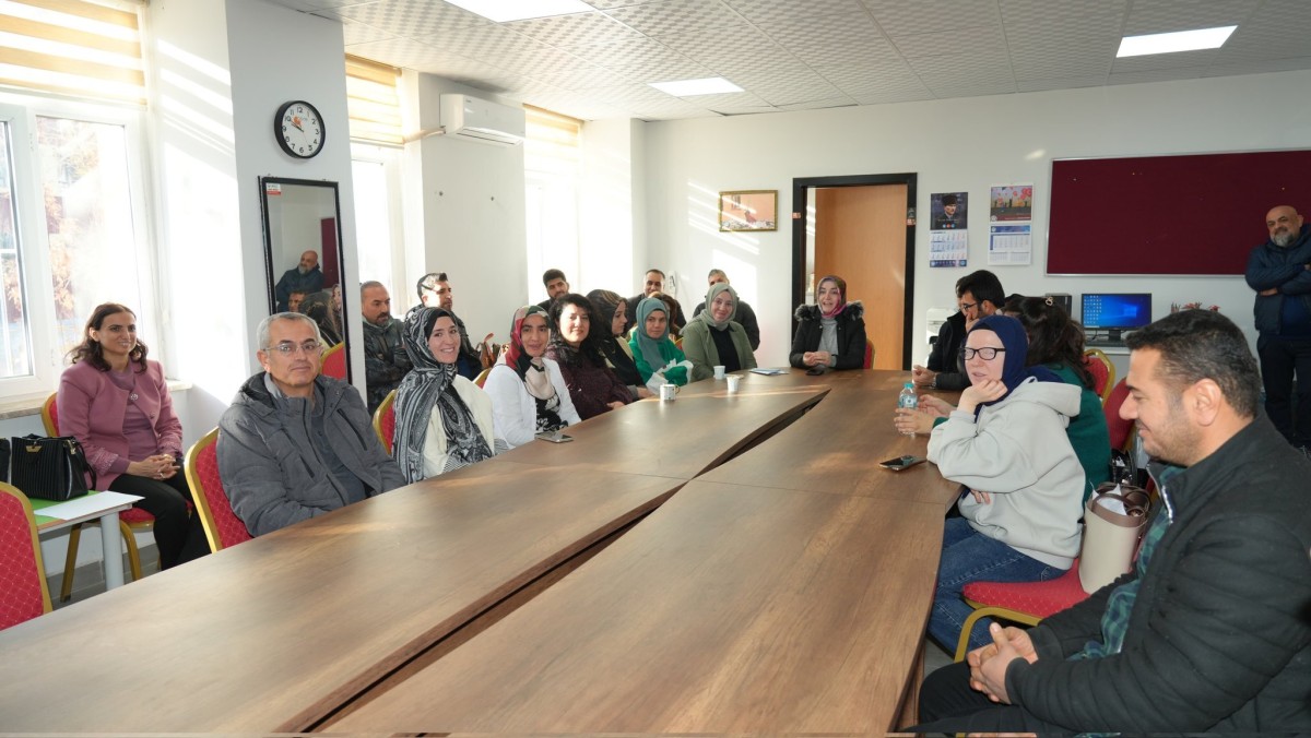 Adıyaman İl Millî Eğitim Müdürü Ali Tosun, Karacaoğlan Ortaokulunu Ziyaret Etti