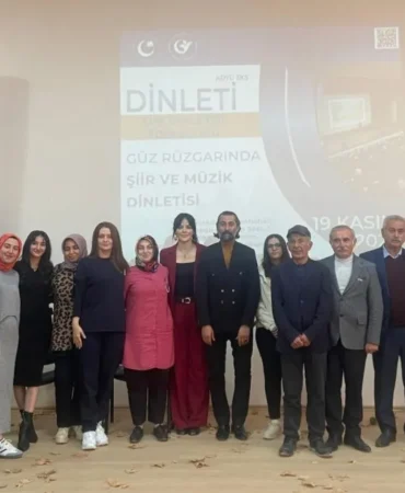 ADYÜ Şiir Topluluğu Besni MYO’da Şiir Ve Müzik Dinletisi Düzenledi  - Videolu Haber