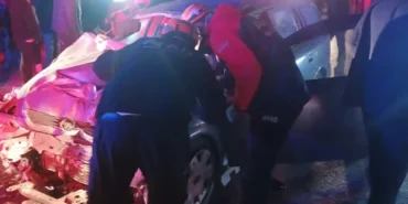 Afyonkarahisar'da otobüsle çarpışan otomobildeki bir kişi öldü, 3 kişi yaralandı