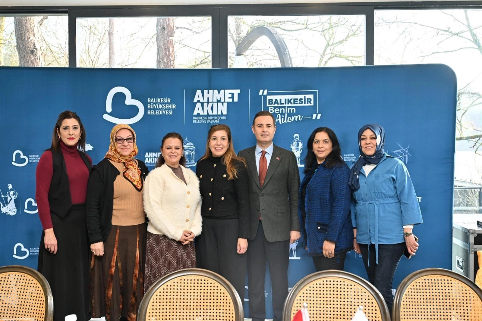 Ahmet Akın'dan 'kadın muhtar' vurgusu