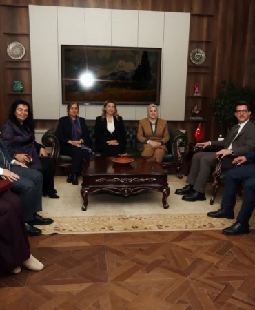 AK Parti Genel Merkez Kadın Kolları Başkanı Ercan Çanakkale'de ziyaretlerde bulundu