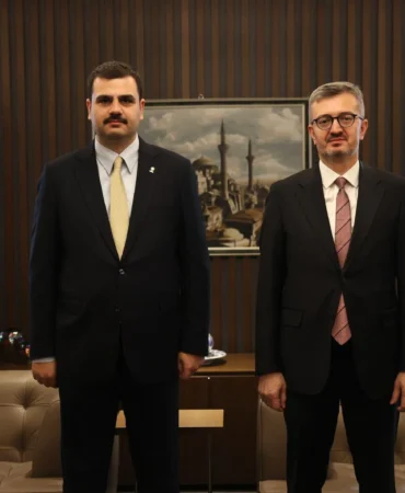 AK Parti Genel Sekreteri İnan'dan Cumhurbaşkanlığı İletişim Başkanı Duran'a ziyaret