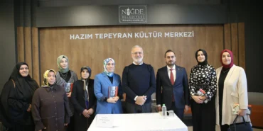 AK Parti Grup Başkanvekili Yenişehirlioğlu, Niğde'de söyleşiye katıldı