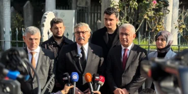 AK Parti Kültür ve Sanat Politikaları Başkanlığından Sezai Karakoç’un ölüm yıldönümünde kabrine ziyaret