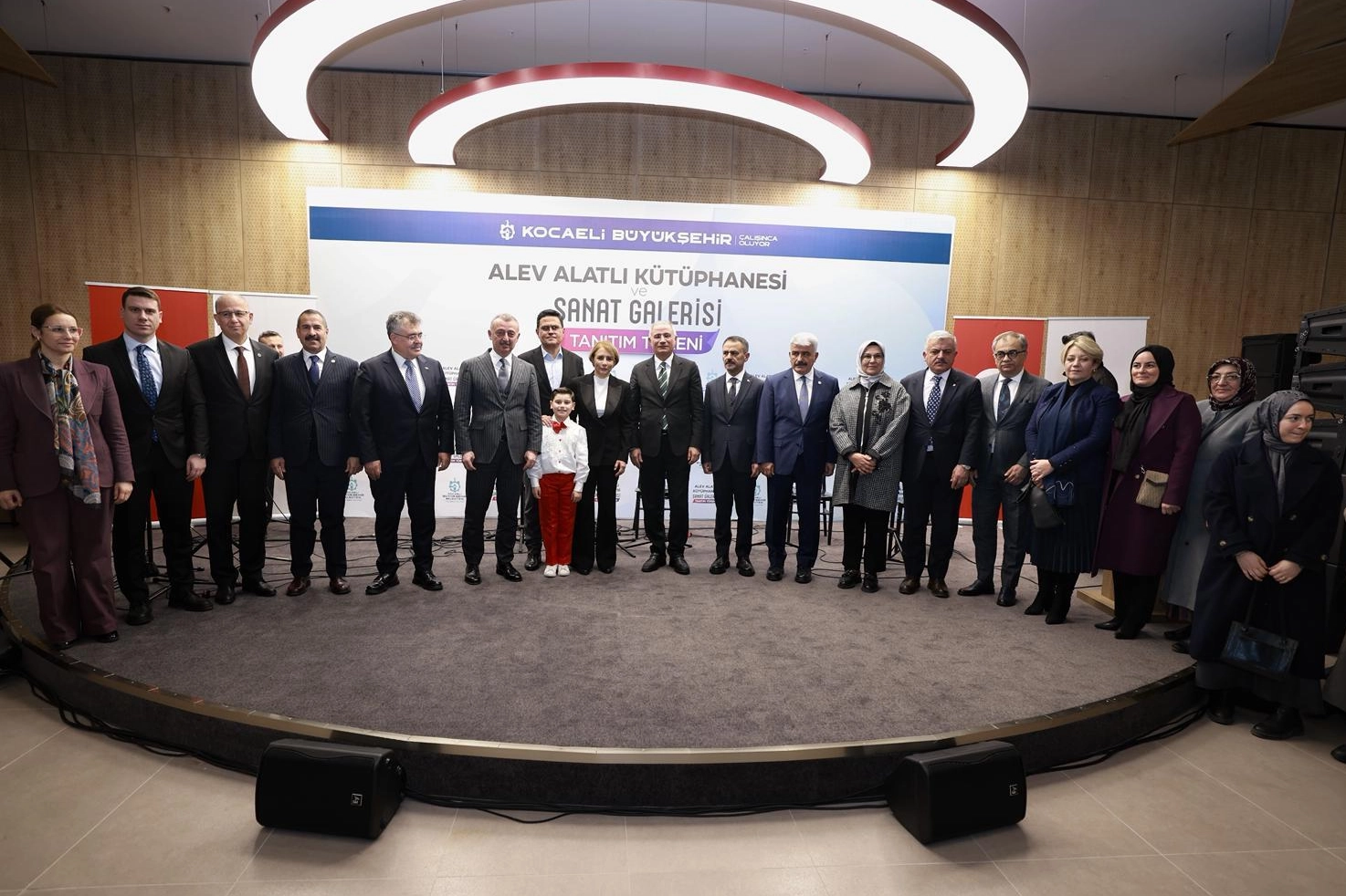 Alev Alatlı Kütüphanesi ve Sanat Galerisi büyüledi