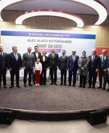 Alev Alatlı Kütüphanesi ve Sanat Galerisi büyüledi