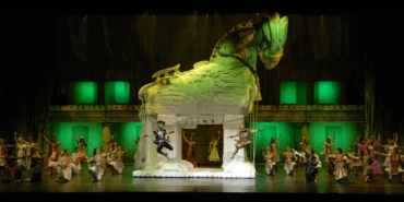 Anadolu Ateşi, AKM'de "Troya" gösterisini sahneledi