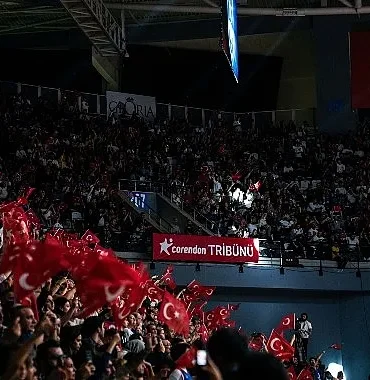 Anadolu Efes – FC Bayern Munich karşılaşması, Corendon Turizm Grubu ev sahipliğinde Antalya’da oynandı