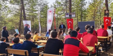 Ankara'da sınıf bir günlüğüne ormana taşındı