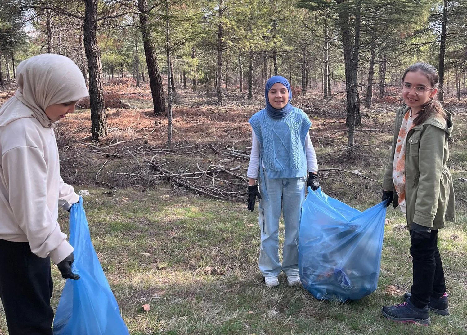 Ankara'da sınıfı bir günlüğüne ormana taşıdılar