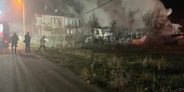 Ankara'da zihinsel engelli üç kardeşin yaşadığı ev yangında kullanılamaz hale geldi