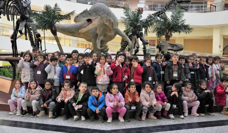 Ankara Keçiörenli minikler tabiat tarihiyle buluştu