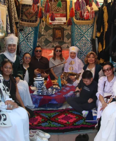 Antalya'da "15. Uluslararası Yeni Yıl Pazarı" açıldı