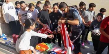 Antalya'da 19 ilçeye spor malzemesi desteği