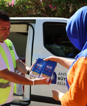 Antalya'da çocuklara 773 bin 400 litre süt desteği