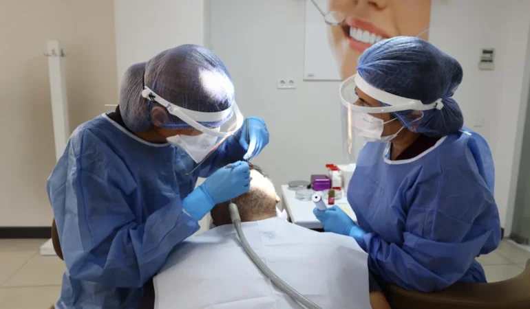 Antalya’da Ücretsiz Diş Tedavisine Vatandaşlardan Büyük İlgi