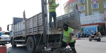 Antalya’da yağmur suyu hatları temizleniyor