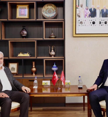 Arıkan, Yapıcıoğlu ile bir araya geldi