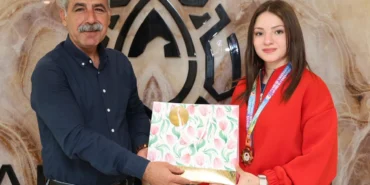Artuklu Belediye Eşbaşkanı, Mardinli Türkiye Şampiyonu sporcuyu ağırladı