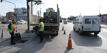 ASAT, Kepez’de yağmursuyu hatlarını temizliyor