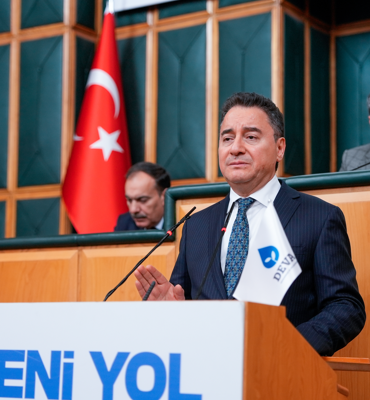 Babacan: Türkiye fakirliğe, adaletsizliğe teslim olacak bir ülke değildir
