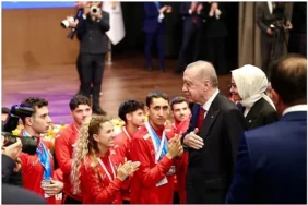 Bağcılar Belediyesi Engelliler Sarayı kursiyerleri Türkiye Buluşması’na katıldı