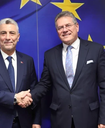 Bakan Bolat Brüksel'de AB yetkilileriyle Türkiye-AB ticaretini görüştü