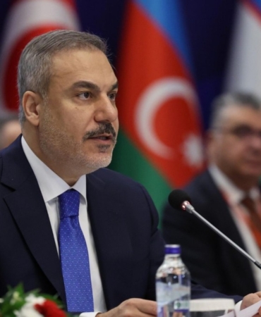 Bakan Fidan’dan SDG’ye uyarı: ‘Teröre veda etmeli’