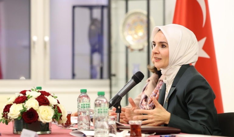 Bakan Göktaş, TÜRKONFED Yönetim Kurulu Başkanı Sönmez ile görüştü