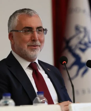 Bakan Işıkhan'dan çağrı: ‘Asgari ücret görüşmelerinde tüm tarafların masada olmasını istiyoruz'