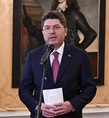 Bakan Tunç: İnsan, haklarıyla doğar ve haklarıyla yaşar