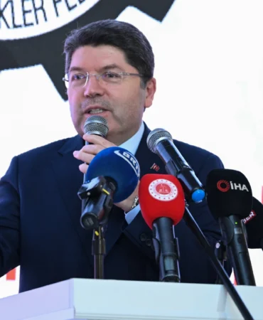 Bakan Tunç’tan sert dış politika mesajı