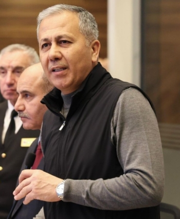 Bakan Yerlikaya açıkladı: '4 il merkezli silah operasyonunda 202 şüpheli yakalandı'  - Videolu Haber