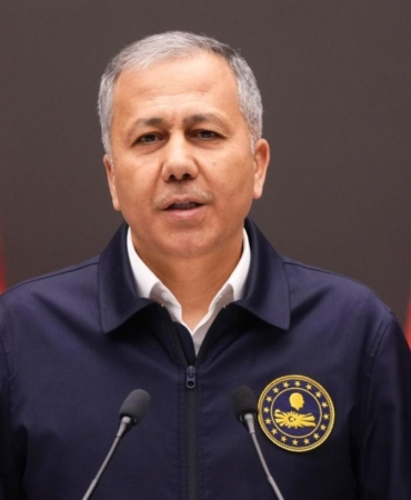 Bakan Yerlikaya: ‘Siber suç operasyonunda 25 şüpheli tutuklandı’  - Videolu Haber