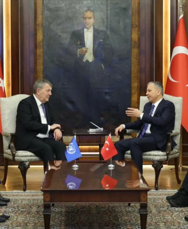 Bakan Yerlikaya, UNRWA Genel Komiseri Lazzarini ile görüştü