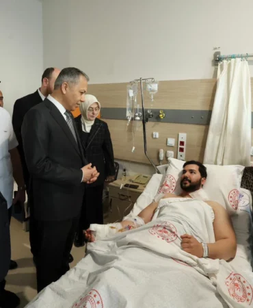 Bakan Yerlikaya Yalova’da Yaralı Polisleri Ziyaret Etti