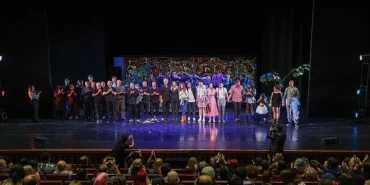 Bakırköy Belediye Tiyatroları’nın Oyunlarında Koltuk Gençlerin