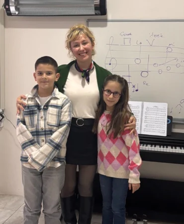 Balıkesir’in ikiz yetenekleri Londra’da başarıya koşuyor