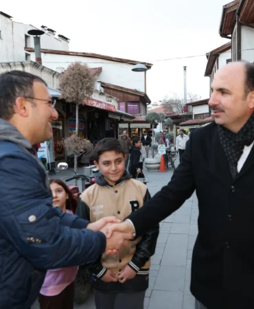 Başkan Altay, Konya'ya gelen misafirler ve esnafla buluştu