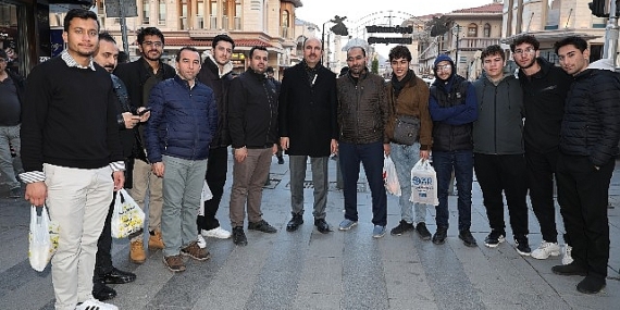 Başkan Altay, Şeb-i Arus Etkinlikleri İçin Konya’ya Gelen Misafirlerle ve Esnafla Buluştu