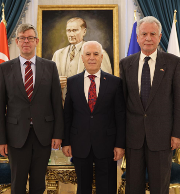 Başkan Bozbey, Büyükelçi Janukonis ile bir araya geldi