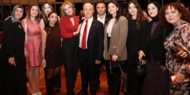 Başkan Bozbey: Hepimizin hayatında bir öğretmenin izi vardır