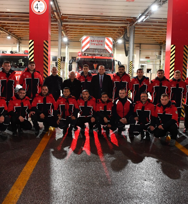 Başkan Büyükkılıç, yılbaşında görevli personeli ziyaret etti