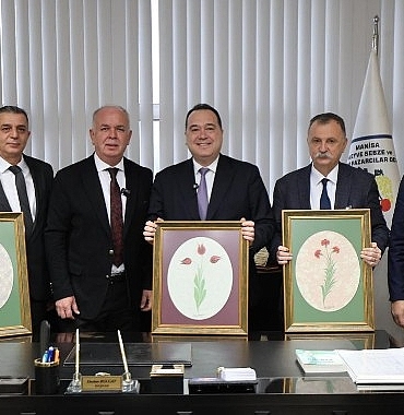 Başkan Dutlulu Pazarcılar Odası’na Müjdelerle Gitti